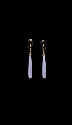 A Pair of Jadeite Ear Clip Pendants - Jewellery