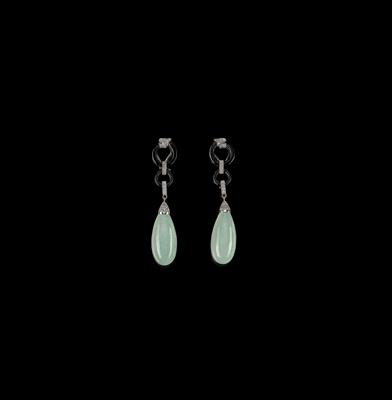 A Pair of Jadeite Ear Clip Pendants - Klenoty