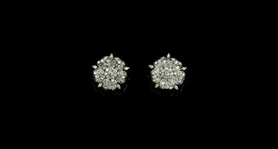 A Pair of Old-Cut Diamond Flower Ear Clips, Total Weight c. 5 ct - Klenoty