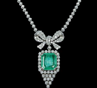 A Brilliant and Emerald Bow Necklace - Gioielli