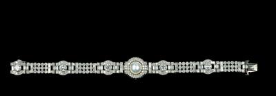 A Diamond Bracelet, Total Weight c. 8 ct - Jewellery