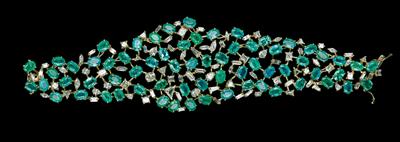 A Diamond and Emerald Bracelet - Gioielli