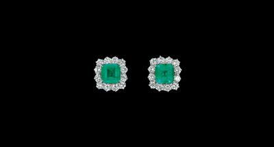 A Pair of Emerald Ear Clips, Total Weight c. 4 ct - Gioielli