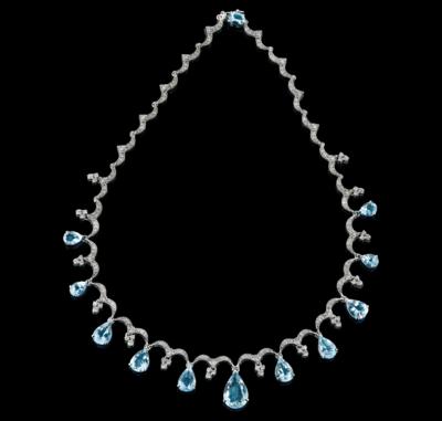 A Brilliant and Aquamarine Necklace - Jewellery