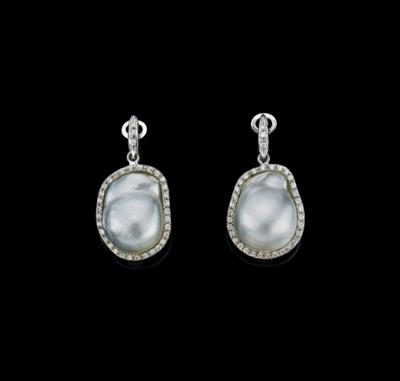 A Pair of Brilliant and Cultured Pearl Ear Pendants - Gioielli