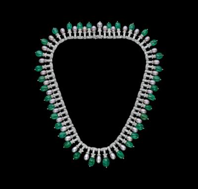 A Brilliant and Emerald Necklace - Jewellery