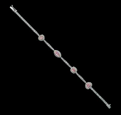 A Diamond Bracelet, Total Weight c. 4.20 ct - Jewellery