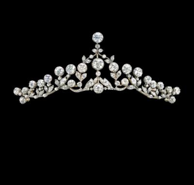 A Diamond Diadem from an Old European Aristocratic Collection, Total Weight c. 20 ct - Klenoty