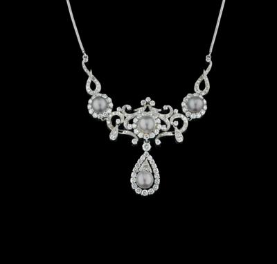 A Diamond and Cultured Pearl Necklace - Klenoty
