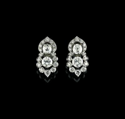 A Pair of Diamond Ear Clips, Total Weight c. 10.80 ct - Gioielli