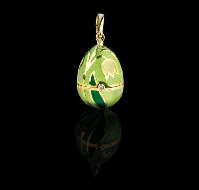 An Egg Pendant with Bird – Fabergé by Victor Mayer - Gioielli