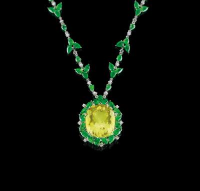 An Emerald and Heliodor Necklace - Jewellery