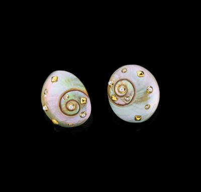 A Pair of Snail Ear Clips by Trianon - Klenoty