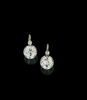 A pair of old-cut brilliant earrings, total weight c. 3.15 ct - Šperky