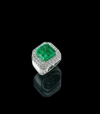 A brilliant and emerald ring - Šperky