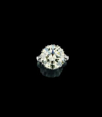 A brilliant solitaire ring c. 13.50 ct - Šperky