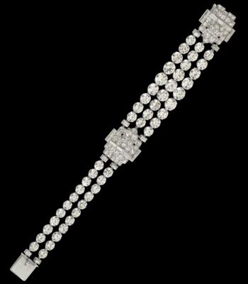 A diamond bracelet by Cartier London, total weight c. 30 ct - Gioielli