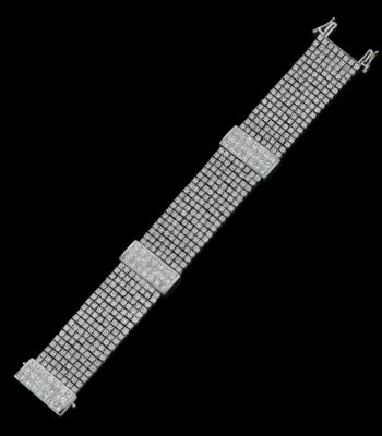 A diamond bracelet, total weight c. 30.75 ct - Šperky