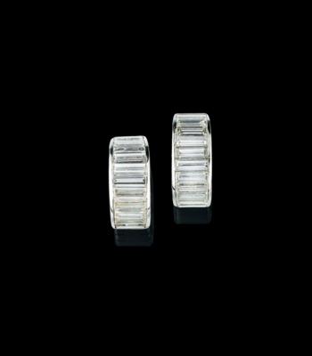 A pair of diamond creole earrings by Faraone total weight c. 6 ct - Gioielli