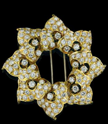 A brilliant brooch by Kutchinsky, total weight c. 14 ct - Šperky