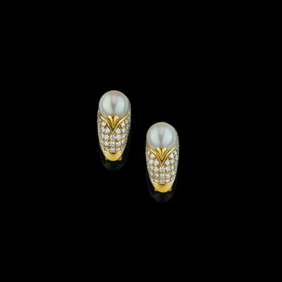 A pair of brilliant and cultured pearl ear clips by Bulgari - Gioielli scelti