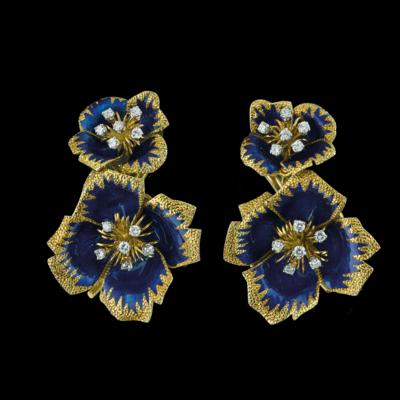 A pair of flower ear clips by Cartier - Exquisite Jewels