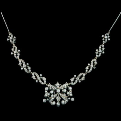 A diamond necklace total weight c. 12 ct - Exquisite Jewels