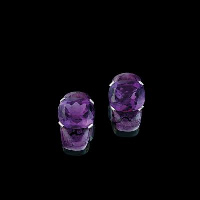 A pair of amethyst ear clips by Fochtmann, total weight c. 25 ct - Exkluzivní šperky