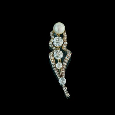 An Oriental pearl and old-cut diamond brooch - Exquisite Jewels