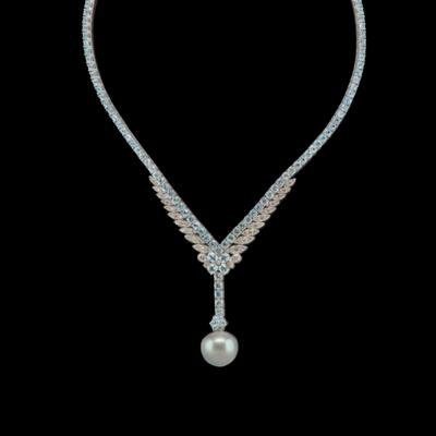 An Aquamarine and South Sea Cultured Pearl Necklace with Brilliants - Exkluzivní šperky