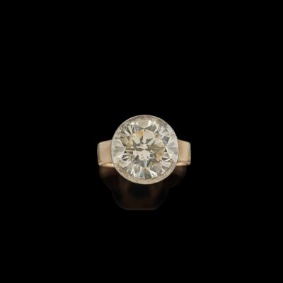 A Brilliant Solitaire Ring c. 10 ct - Exquisite Jewels