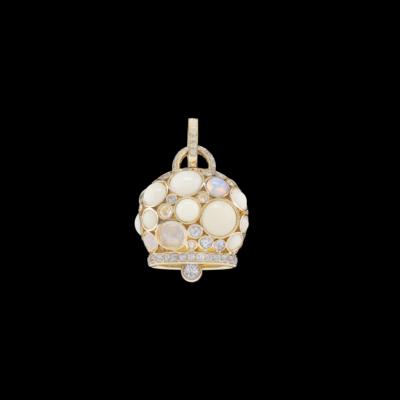 A ‘Campanella’ Pendant by Chantecler (Capri 1947) - Exquisite Jewels