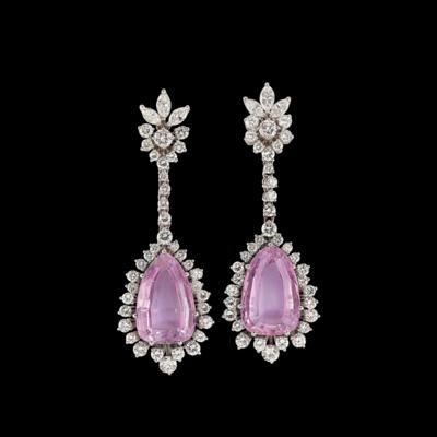 A Pair of Diamond Ear Clip Pendants with Kunzites, Total Weight c. 24 ct - Exquisite Jewels