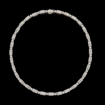 A Diamond Necklace, Total Weight c. 15 ct - Gioielli scelti