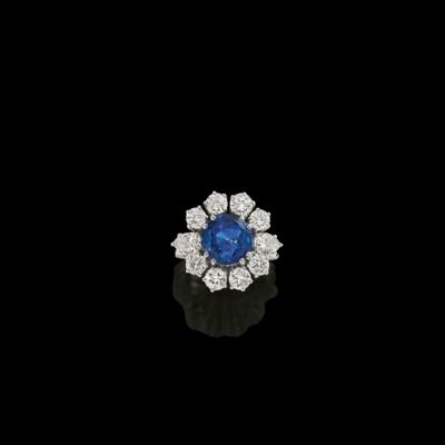 A Diamond Ring with Untreated Sapphire c. 3.50 ct - Gioielli scelti