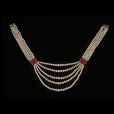 A Cultured Pearl Necklace - Exkluzivní šperky