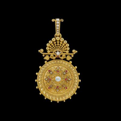 A Medallion - Exquisite Jewels