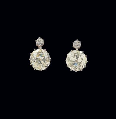 A pair of old-cut diamond ear pendants, total weight c. 8 ct - Gioielli scelti