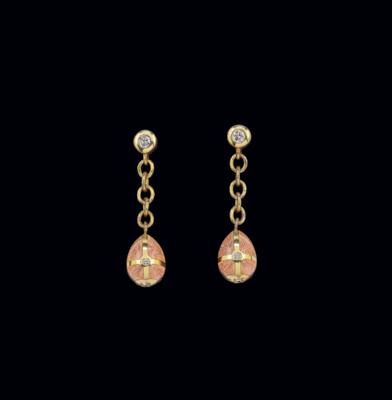 A pair of brilliant pendant ear studs, Fabergé by Victor Mayer, total weight c. 0.10 ct - Gioielli scelti