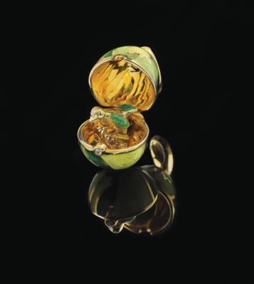 An egg pendant with bird, Fabergé by Victor Mayer - Exquisite Jewels
