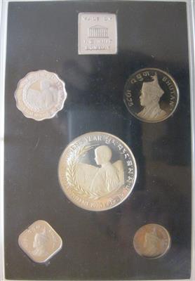 Königreich Bhutan - Monete, medaglie e cartamoneta