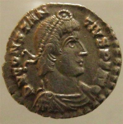 Constantius II. 324-361 - Mince, medaile a papírové peníze