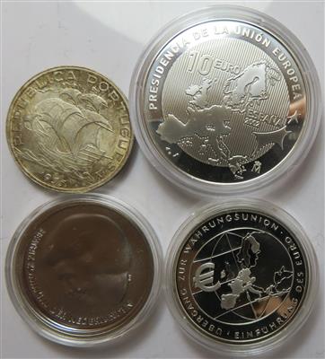 International (8 Stk, davon 5AR) - Monete e medaglie
