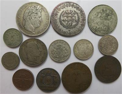 International (ca. 190 Stück, davon ca. 52 AR) - Coins and medals