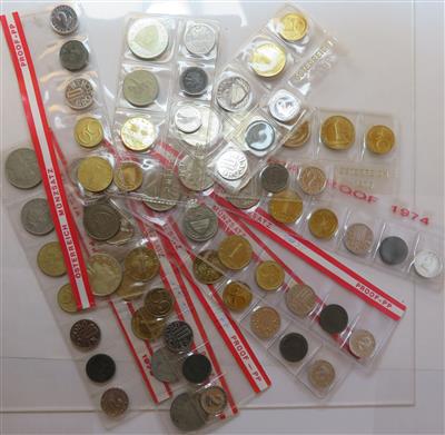 Österreich- Kursmünzensätze (41 Stück) - Münzen und Medaillen