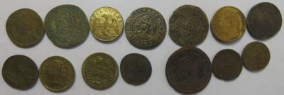 Rechenpfennige und Spielmarken (ca. 105 Stück) - Coins and medals