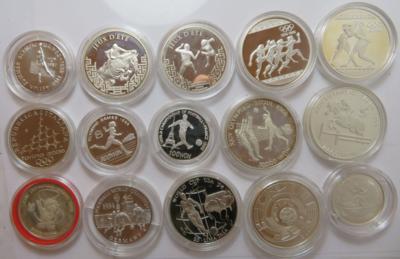 Olympia/Fußball auf Münzen (15 AR) - Mince a medaile