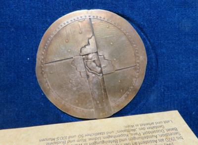 Medailleur Helmut Zobl, Habenmensch/Seinmensch - Mince a medaile