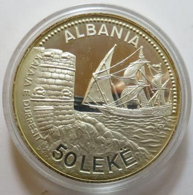 Albanien - Monete e medaglie