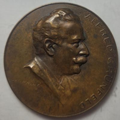 Alfred Grünfeld 1852-1924 - Mince a medaile